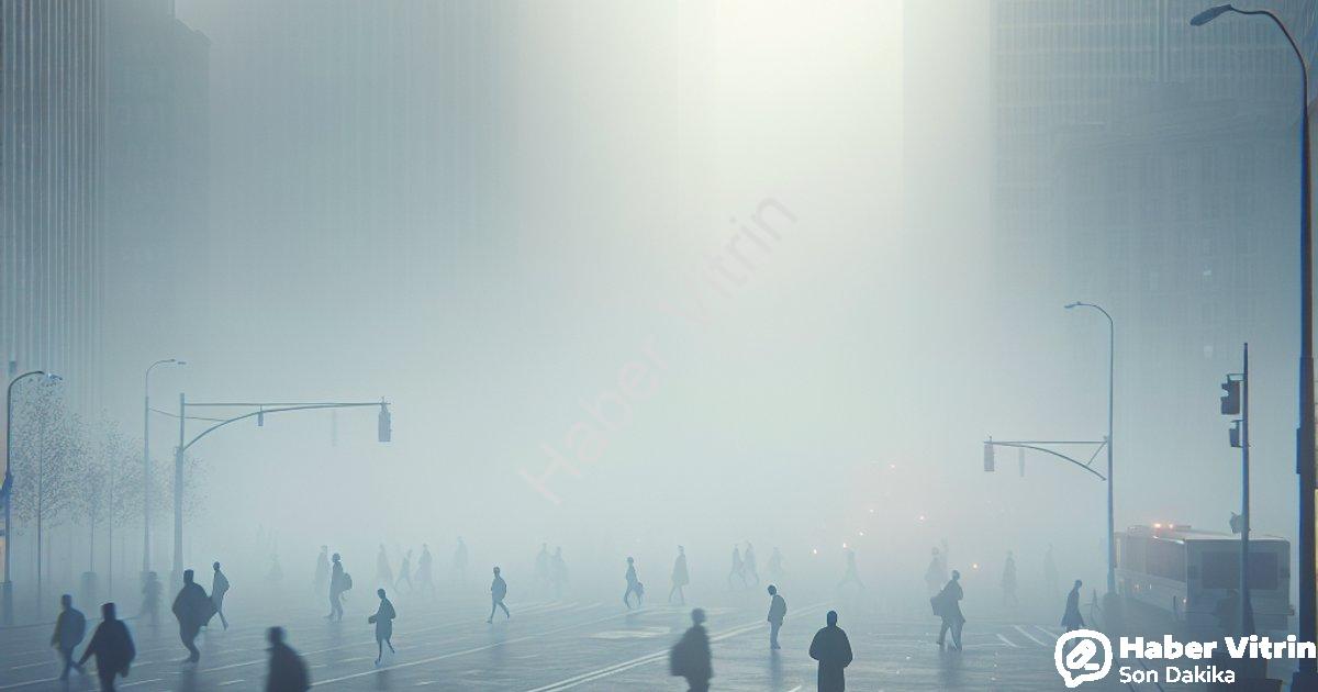 "Denizli'de Yoğun Sis Hayatı Felç Etti: Görüş Mesafesi 10 Metre" başlıklı haber için fotorealistik,